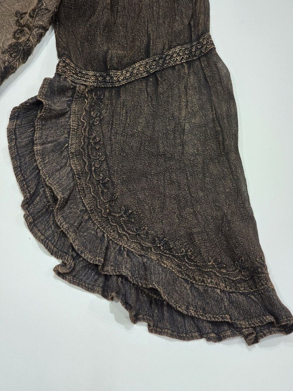All That Jazz โฆ Velvet Embroidered Brown Boho Blouse โฆ Bell Sleeve Ruffle Hem M - Picture 6 of 15